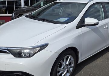 Toyota Auris 177.737 km 8.980 &euro; Solingen 42659