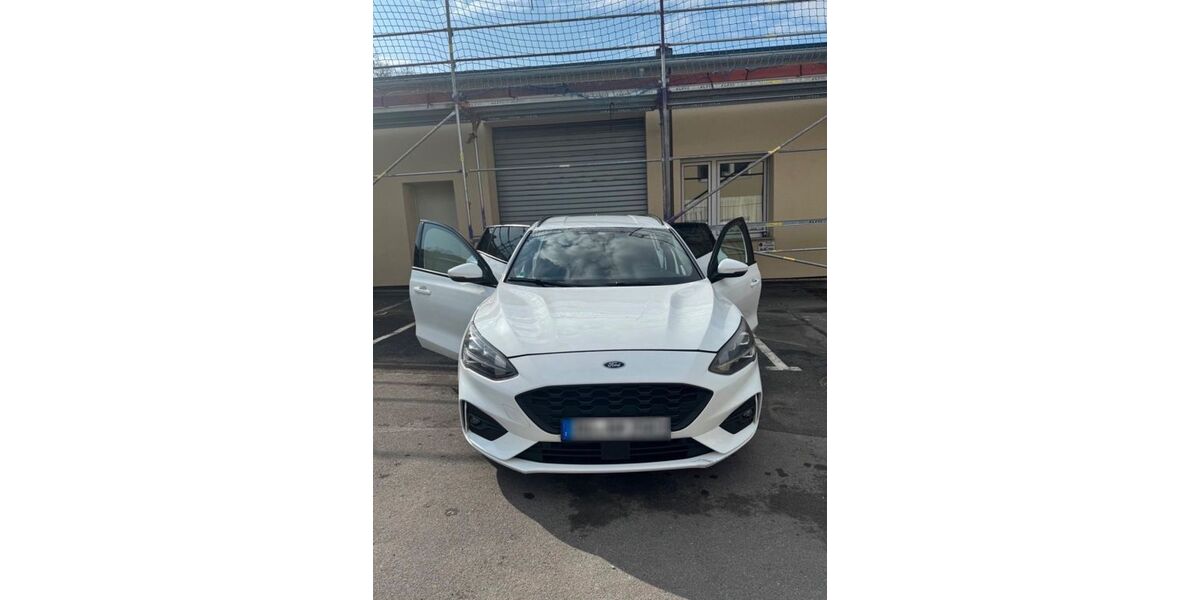 Ford Focus 126.000 km 12.890 &euro; Duisburg 47057