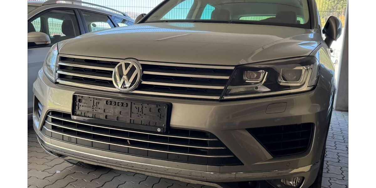 VW Touareg 208.000 km 18.200 &euro; Neuss 41469