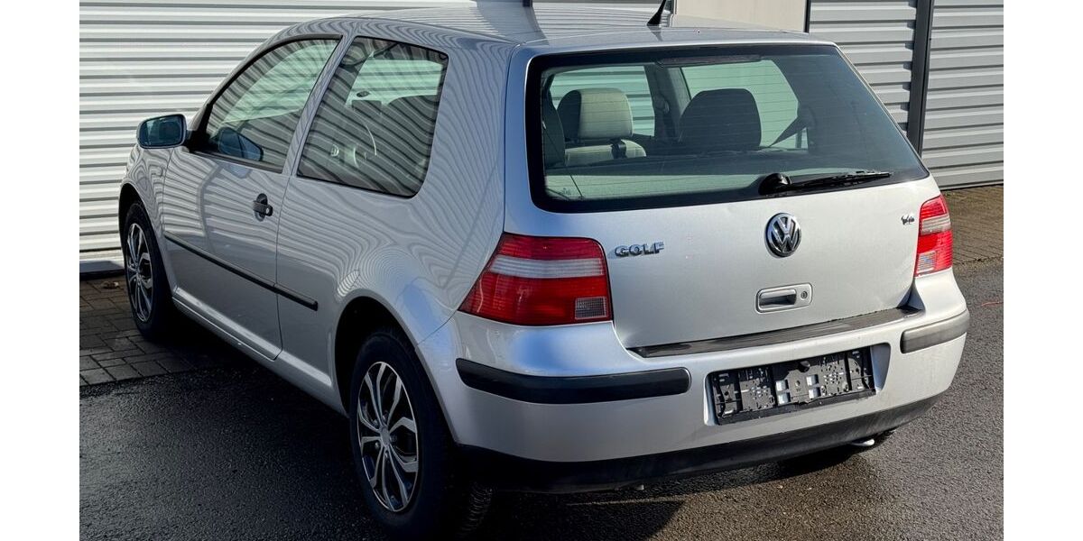 VW Golf 91.150 km 4.790 &euro; Solingen 42719
