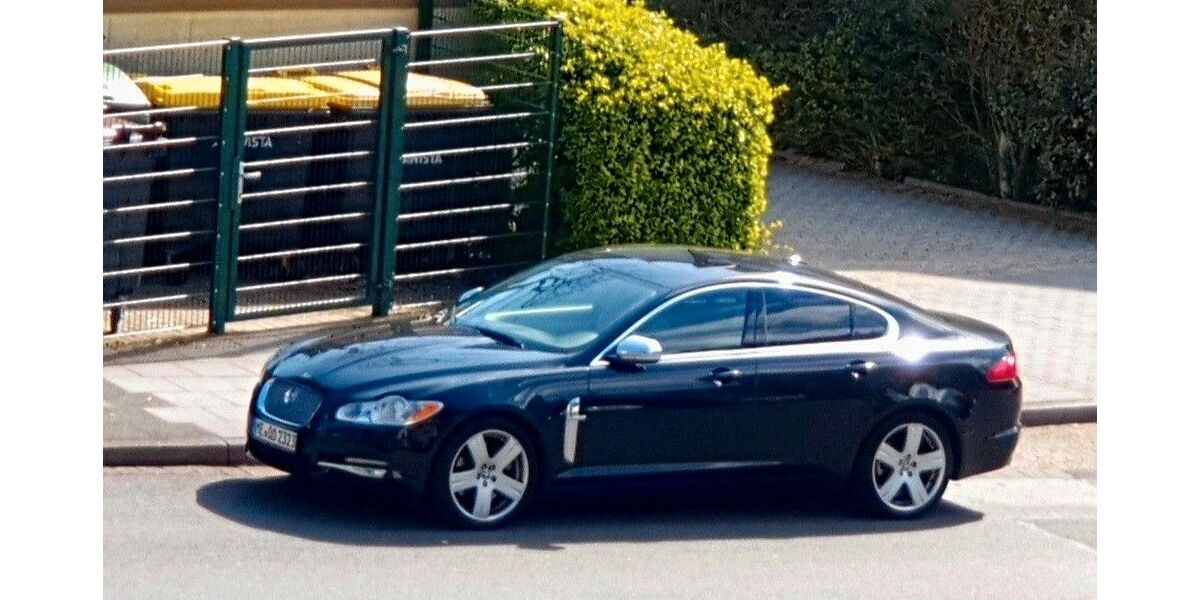 Jaguar XF 132.500 km 8.590 &euro; Velbert 42549