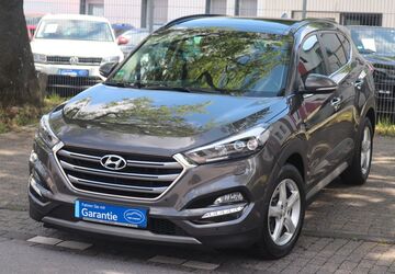 Hyundai TUCSON 121.527 km 15.700 &euro; Duisburg 47169