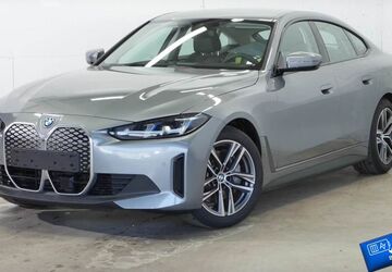 BMW i4 11.618 km 41.880 &euro; Bottrop 46236