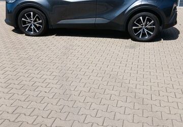 Toyota C-HR 22.090 km 27.200 &euro; mettmann 40822