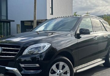 Mercedes-Benz ML 350 149.000 km 18.300 &euro; Essen 45356