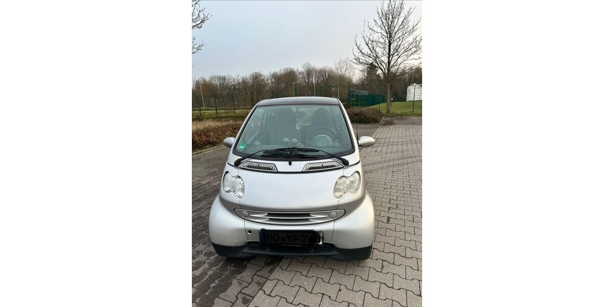 Smart ForTwo 113.000 km 2.499 &euro; Bochum 44805