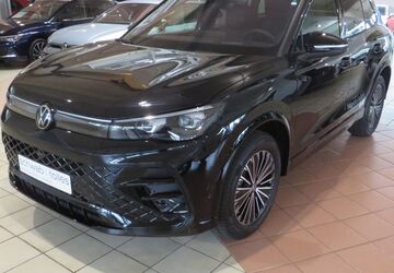 VW Tiguan 36.300 km 47.445 &euro; Neuss 41469