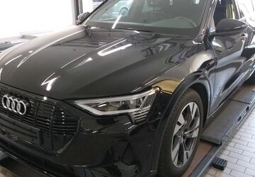 Audi e-tron 32.073 km 31.225 &euro; Hagen 58091