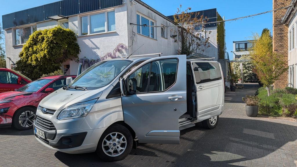 Ford Tourneo Custom 144.500 km 17.500 &euro; Neuss 41469