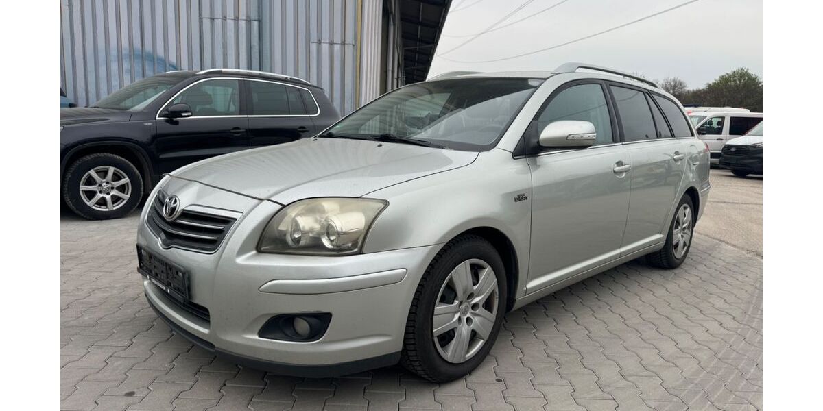 Toyota Avensis 300.000 km 2.199 &euro; Essen 45356