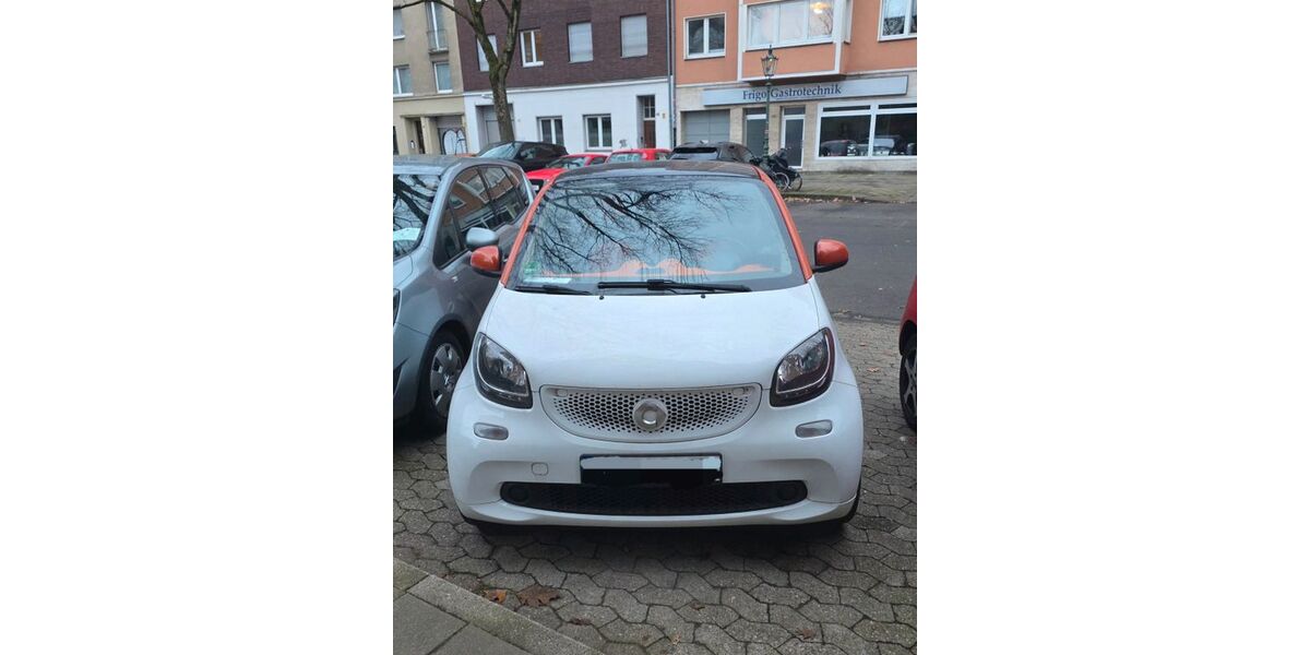 Smart ForTwo 60.750 km 7.999 &euro; DÜSSELDORF 40476