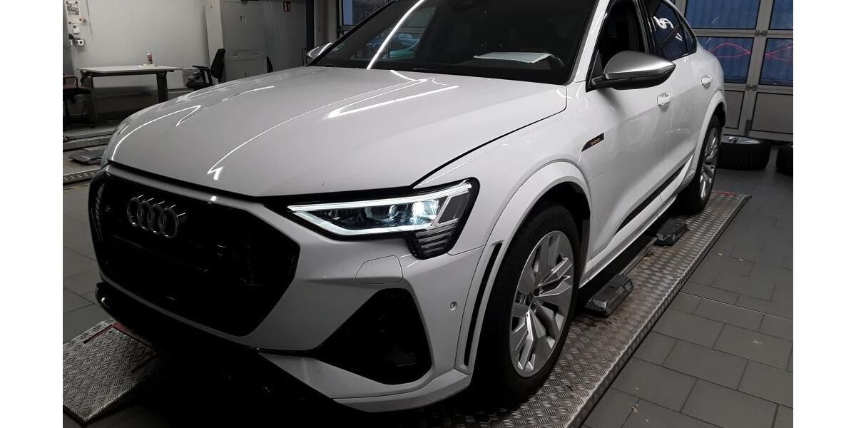 Audi e-tron 60.884 km 39.670 &euro; Hagen 58091