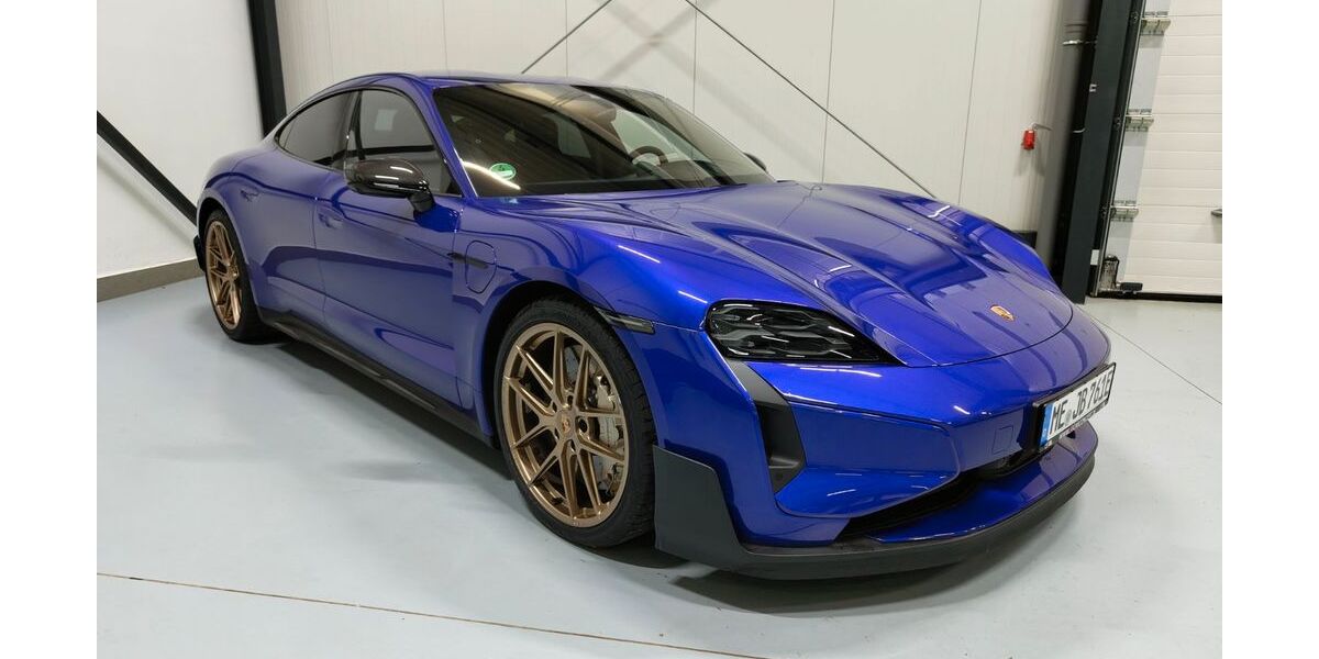 Porsche Taycan 9.950 km 184.889 &euro; Haan 42781