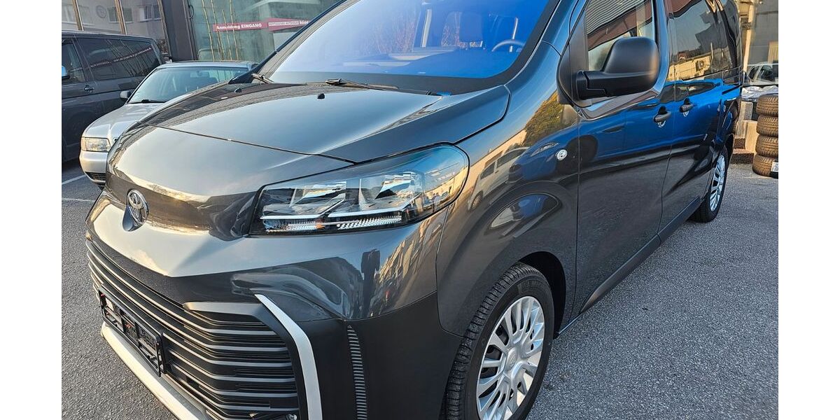 Toyota Proace (Verso) 1.984 km 38.599 &euro; Gelsenkirchen 45884