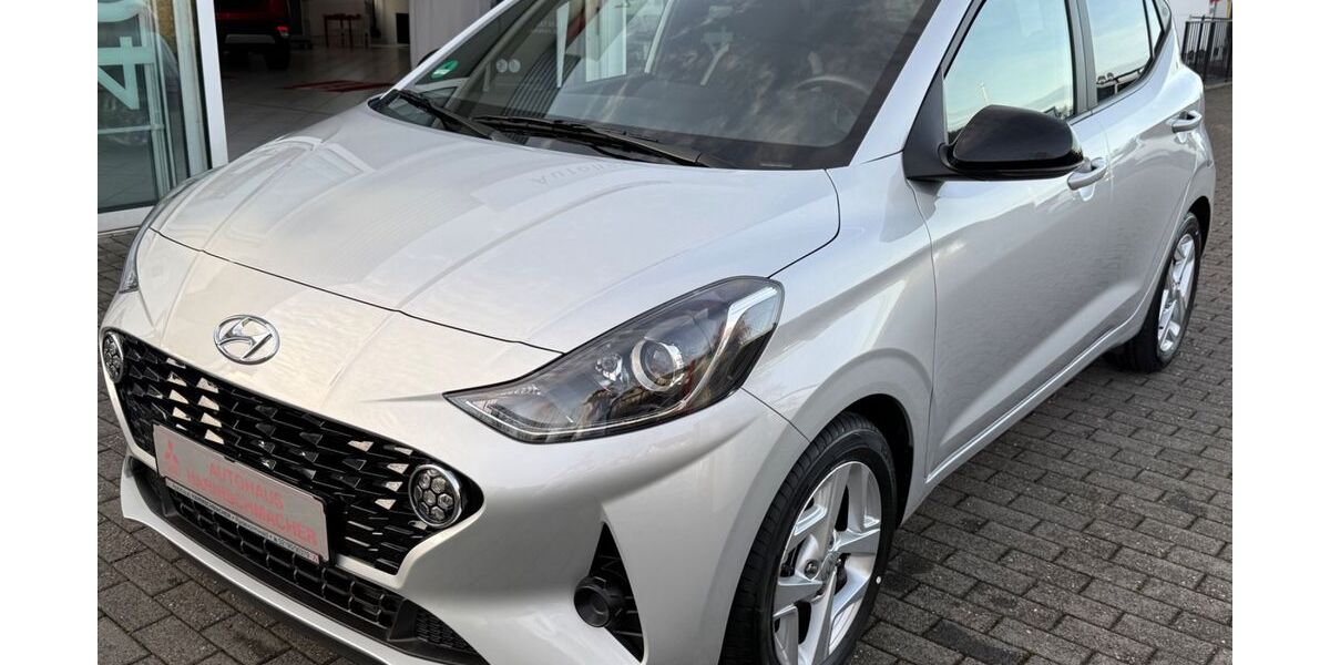Hyundai i10 9.402 km 14.990 &euro; Radevormwald 42477