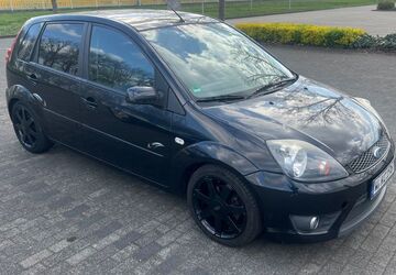 Ford Fiesta 128.000 km 2.300 &euro; Erkrath 40699