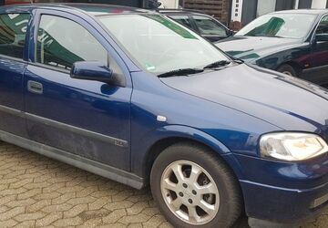 Opel Astra 122.000 km 2.499 &euro; Düsseldorf 40231