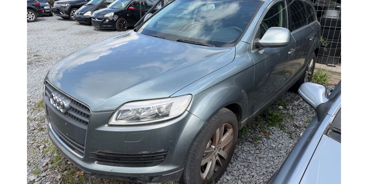 Audi Q7 370.000 km 3.799 &euro; Düsseldorf 40231