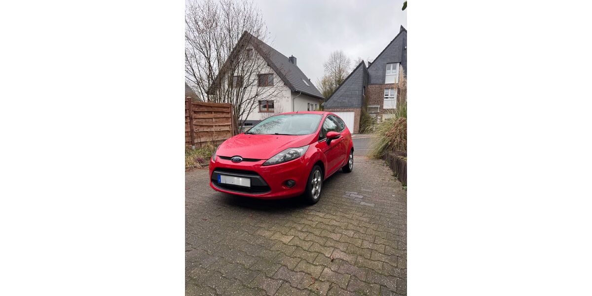 Ford Fiesta 107.500 km 3.690 &euro; Leichlingen 42799