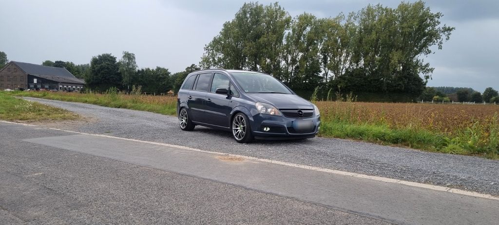 Opel Zafira 190.000 km 1.850 &euro; Neuss 41466