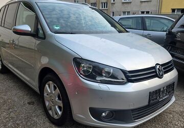 VW Touran 171.000 km 10.300 &euro; Essen 45144