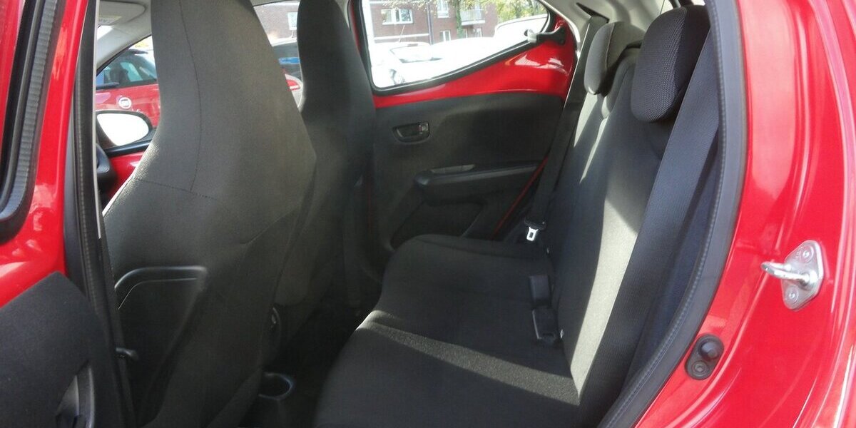 Toyota Aygo X x-Business-Paket 53 KW Klima 1.Hd 100.000 km 6.999 &euro; Neuss 41462