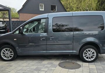 VW Caddy 196.000 km 7.490 &euro; Duisburg 47138