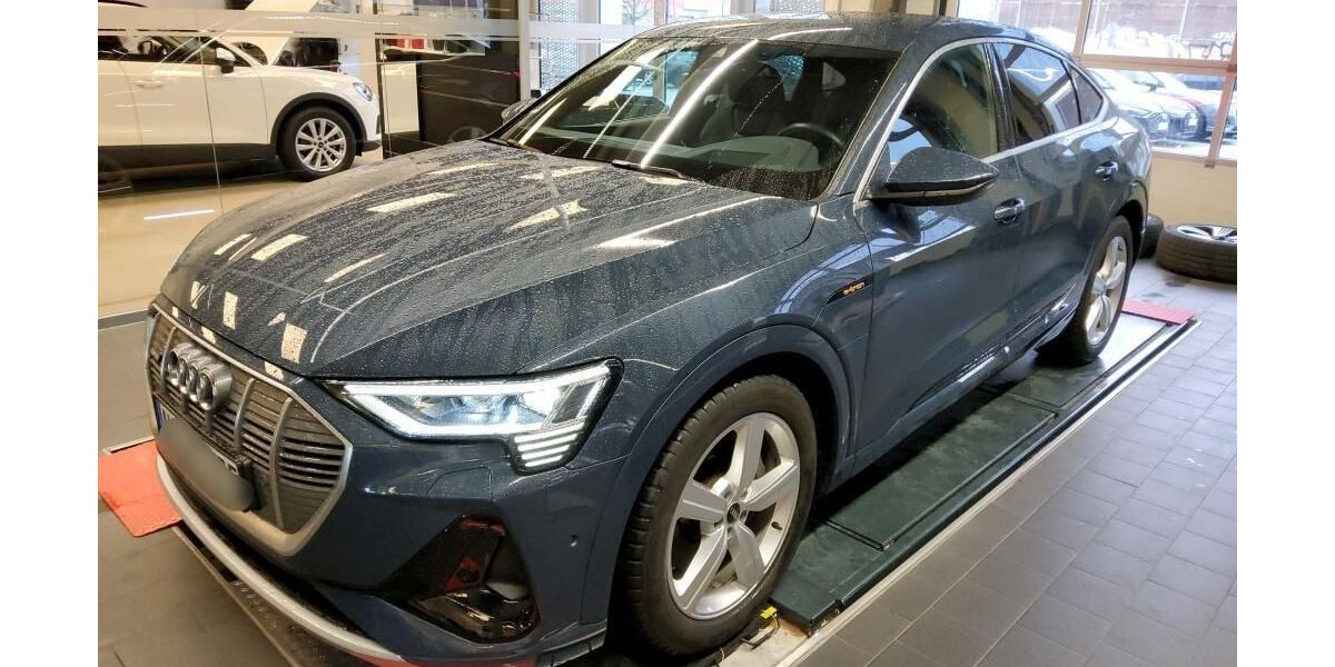 Audi e-tron 54.326 km 34.615 &euro; Hagen 58091