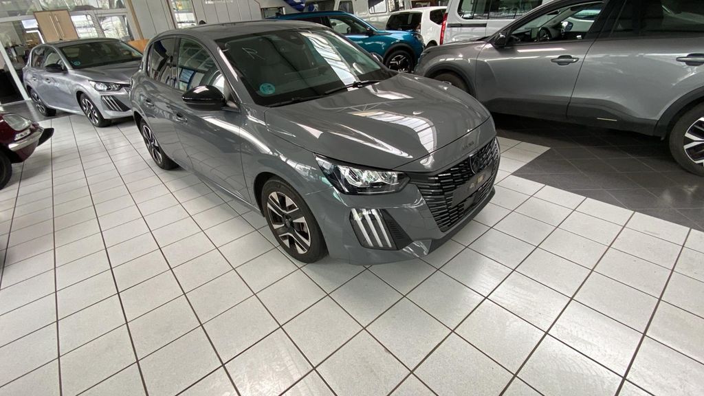 Peugeot 208 33.900 km 15.100 &euro; Gelsenkirchen 45892