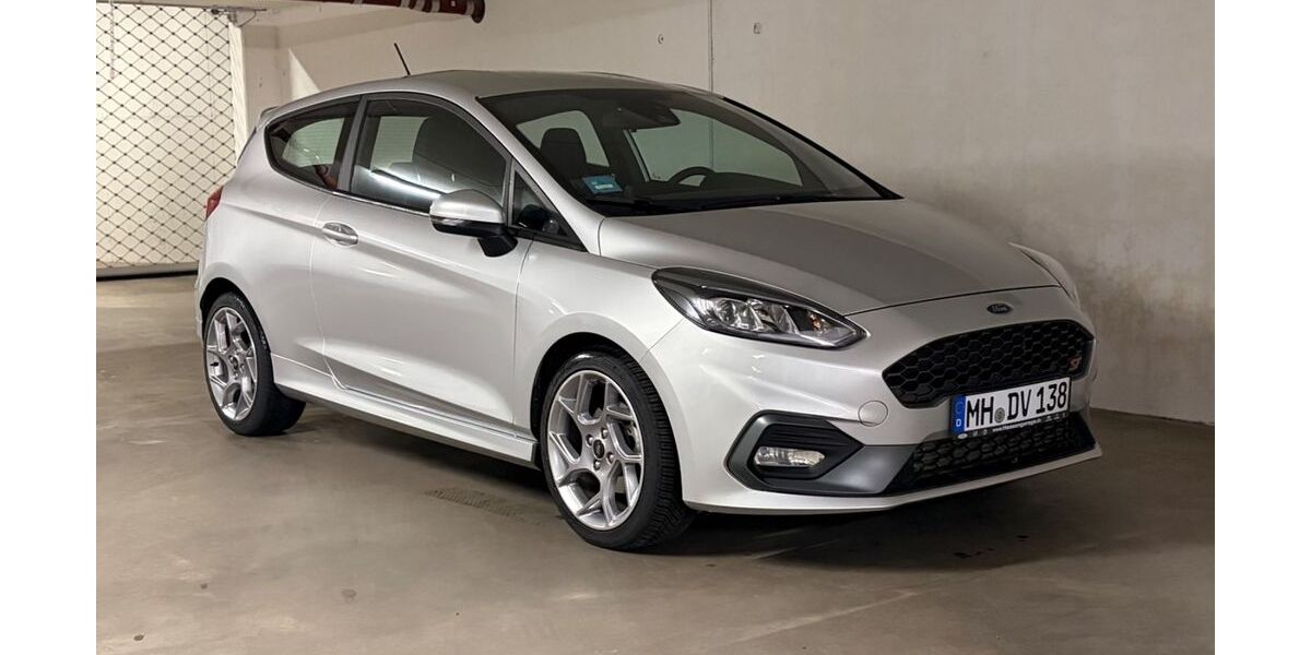 Ford Fiesta 34.032 km 16.000 &euro; Mülheim 45478