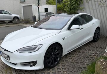 Tesla Model S 95.500 km 33.000 &euro; Düsseldorf 40589