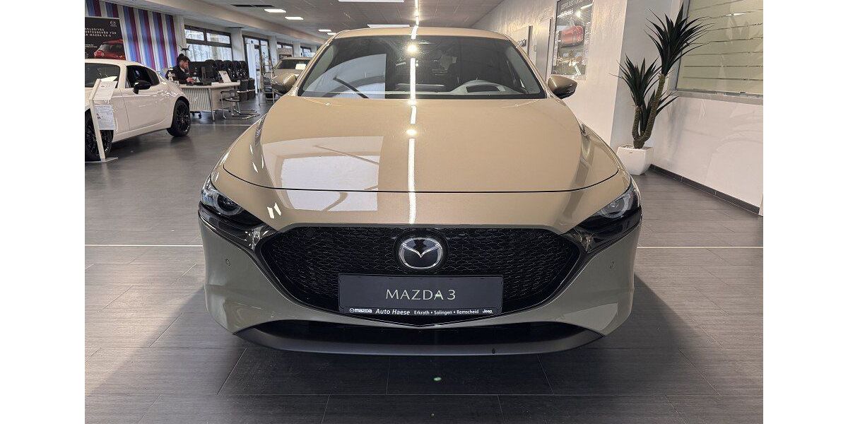 Mazda 3 6.548 km 26.990 &euro; Remscheid 42855