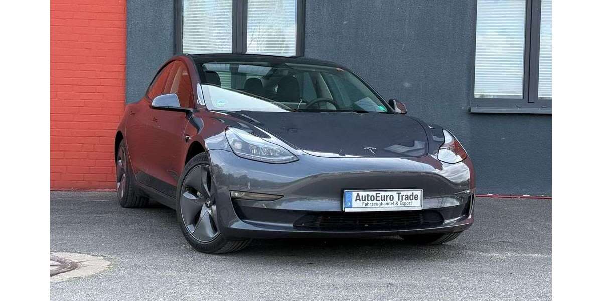 Tesla Model 3 81.271 km 28.200 &euro; Neuss 41472