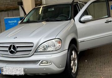 Mercedes-Benz ML 350 305.000 km 8.200 &euro; Bochum 44803