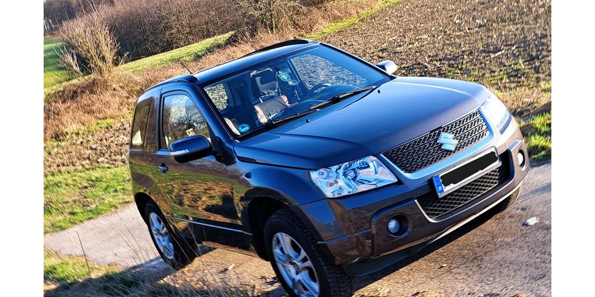 Suzuki Grand Vitara 63.500 km 9.000 &euro; Remscheid 42859