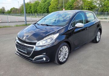 Peugeot 208 73.500 km 6.790 &euro; Essen 45356