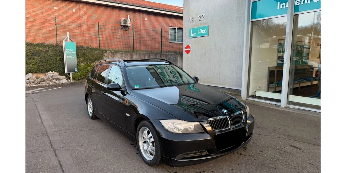 BMW 320 278.000 km 2.790 &euro; Remscheid 42857