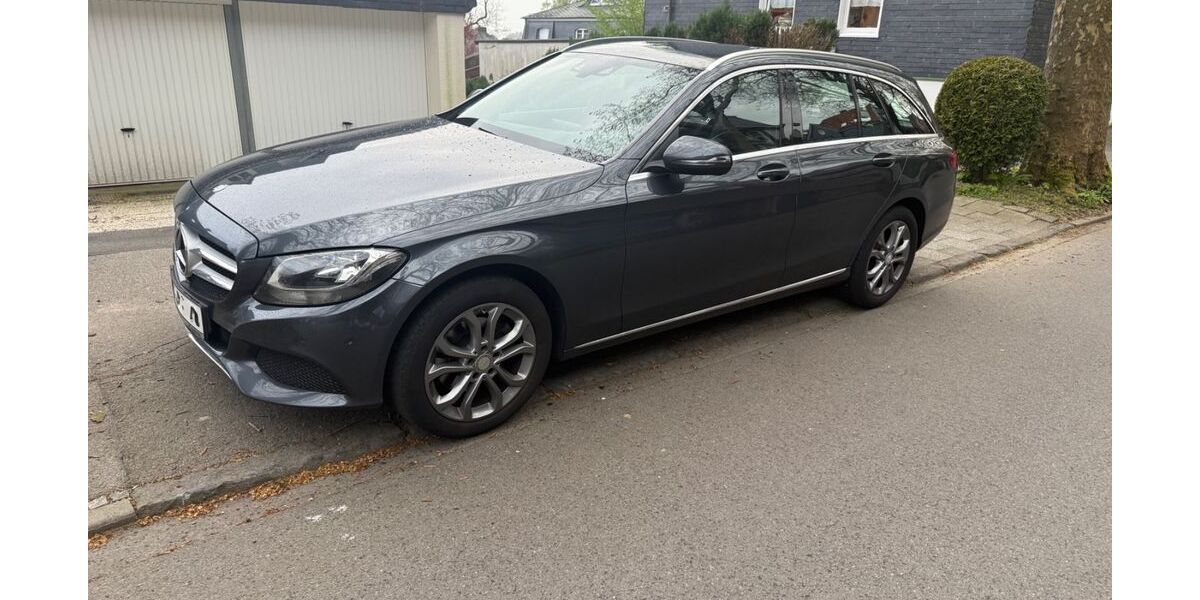 Mercedes-Benz C 220 181.000 km 12.500 &euro; Remscheid 42897