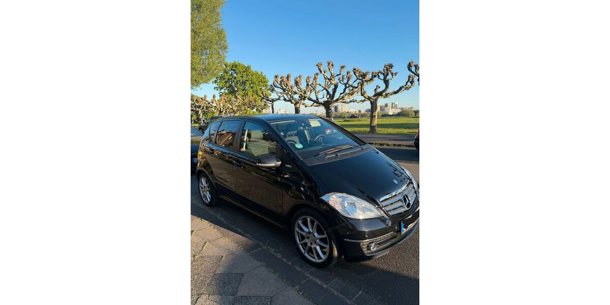 Mercedes-Benz A 160 160.000 km 6.500 &euro; Düsseldorf 40549