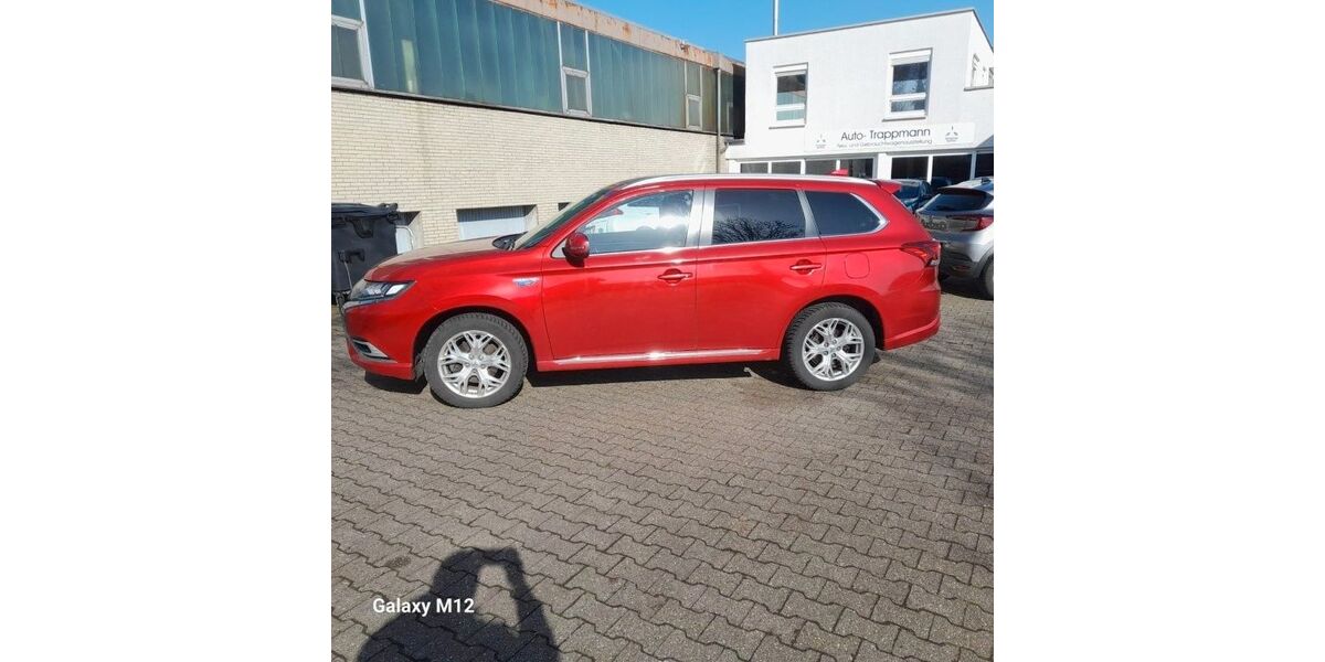 Mitsubishi Plug-in Hybrid Outlander 117.000 km 16.990 &euro; Witten 58454