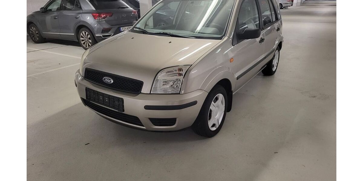 Ford Fusion 139.000 km 2.500 &euro; Essen 45326