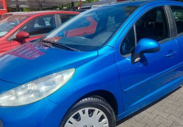 Peugeot 207 118.000 km 2.950 &euro; Essen 45276