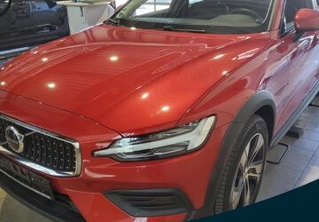 Volvo V60 Cross Country 58.243 km 37.950 &euro; Essen-Kray 45309