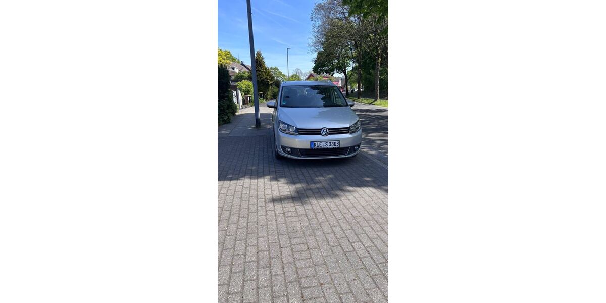 VW Touran 243.000 km 6.400 &euro; Essen 45279