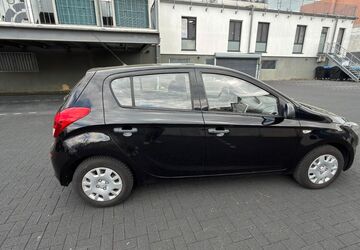 Hyundai i20 161.000 km 2.999 &euro; Velbert 42551