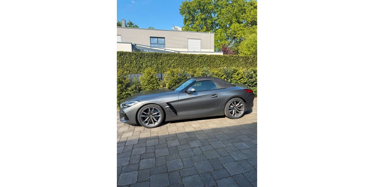 BMW Z4 31.000 km 44.250 &euro; Duisburg 47239