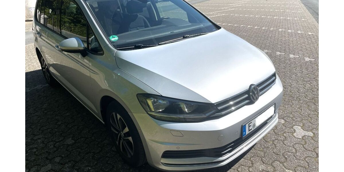 VW Touran 89.500 km 17.490 &euro; Essen 45219
