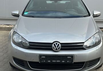 VW Golf 104.000 km 7.290 &euro; Düsseldorf - Bezirk 8 40231