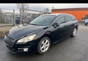 Peugeot 508 208.000 km 5.599 &euro; Essen 45326