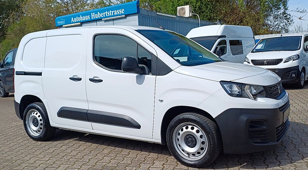 Peugeot Partner 104.000 km 9.980 &euro; Essen 45307